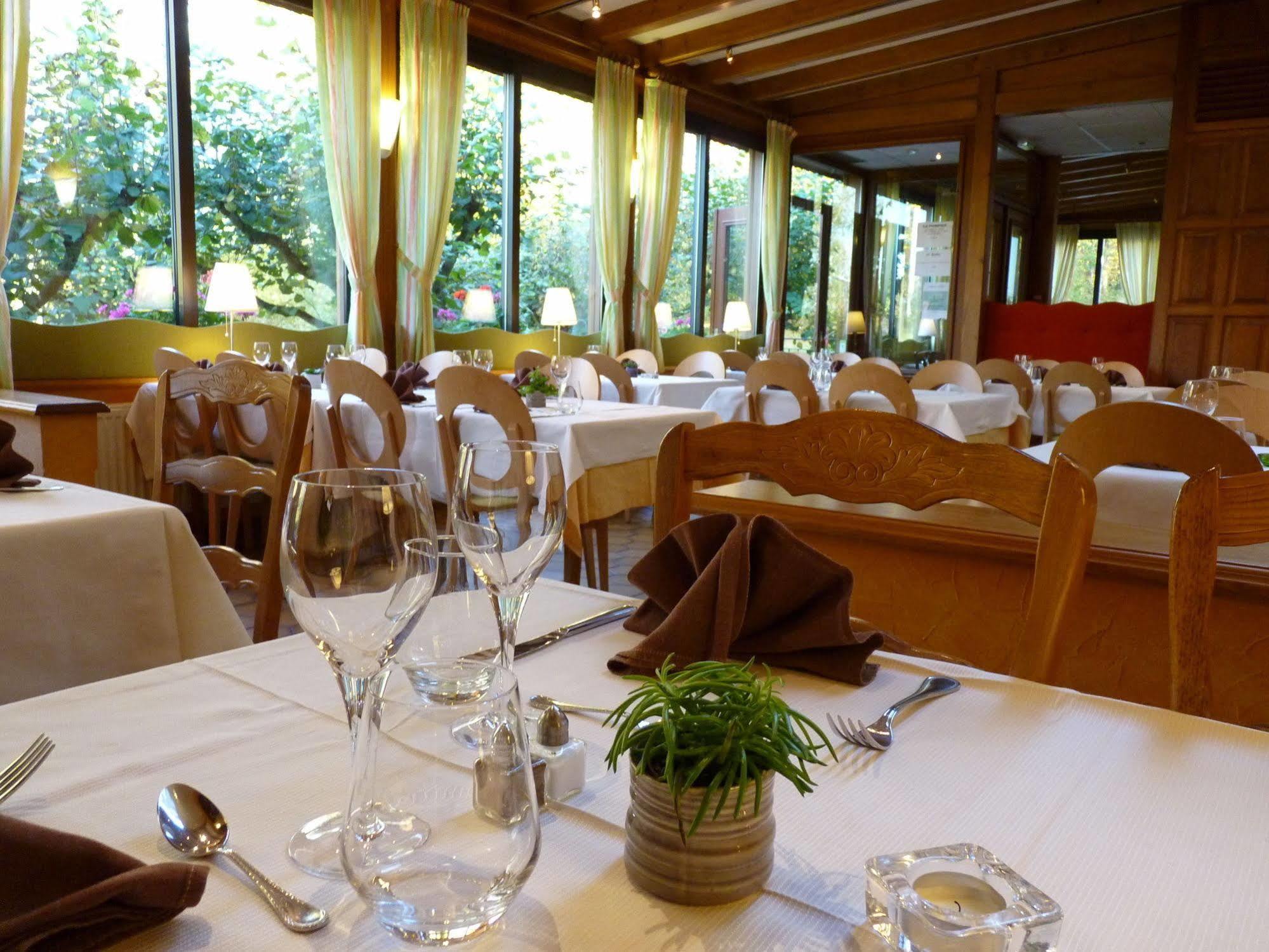 Danne-et-Quatre-Vents Logis Hotel Notre-Dame De Bonne Fontaine מראה חיצוני תמונה